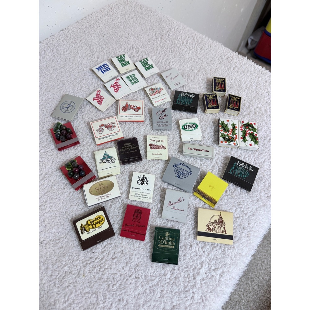 Vintage Matchbook Collection Lot 30+ Pizzeria Uno Cracker Barrel Advertising